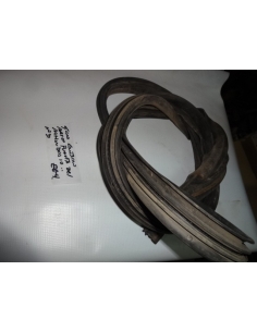 Goma contorno marco puerta delantero Mahindra 2010