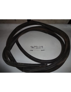 Goma contorno luneta trasera Mahindra 2010