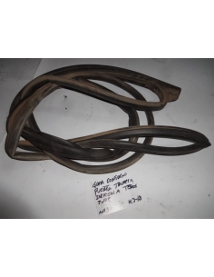 Goma contorno puerta trasera derecha Daihatsu Terios 2009