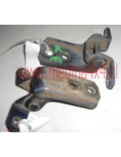 Visagra bisagra puerta derecha suzuki Grand Vitara 2000.