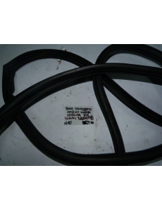 Goma contorno marco puerta derecha RH Suzuki Baleno 1998 