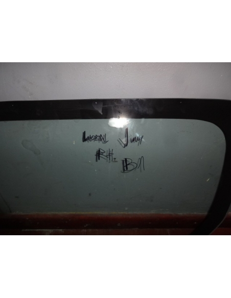 Vidrio lateral derecho RH Suzuki Jimny 