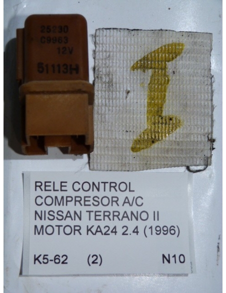 Relay rele control compresor aire acondicionado nissan Terrano motor k424 2.4 1996 