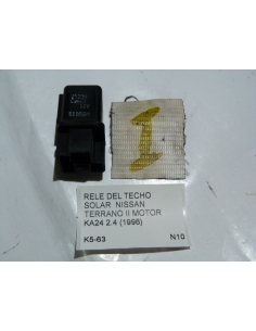 Relay rele techo solar Nissan Terrano II motor  K424 2.4 1996