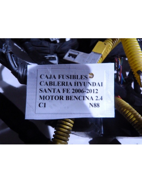 Caja Fusibles Hyundai Santa Fe motor 2.4 bencina 2006 - 2012