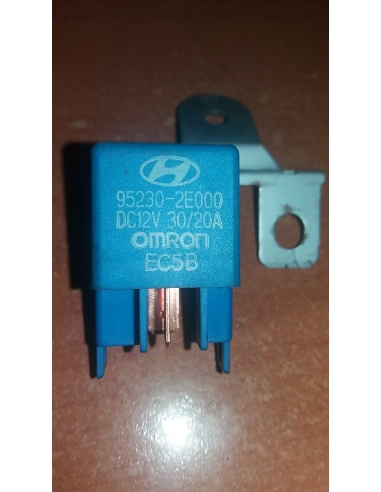 Fusible relay rele OMRON codigo 95230-2E000 DC12V 30/20A