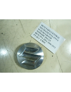TAPA CENTRAL  NEUMATICO LLANTA  SUZUKI GRAND NOMADE 4X4 2.0 BENCINA J20A 2006-2012