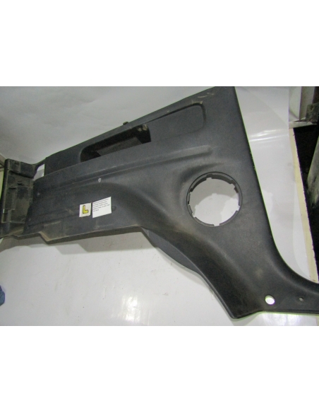 MOLDURA PLASTICO INTERIOR INFERIOR LADO IZQUIERDO VIDRIO SUZUKI GRAND VITARA